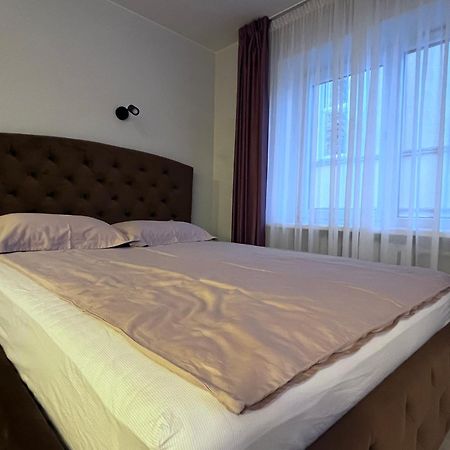 Luxuria Modern Apartments - Self Check-In Шяуляй Екстер'єр фото